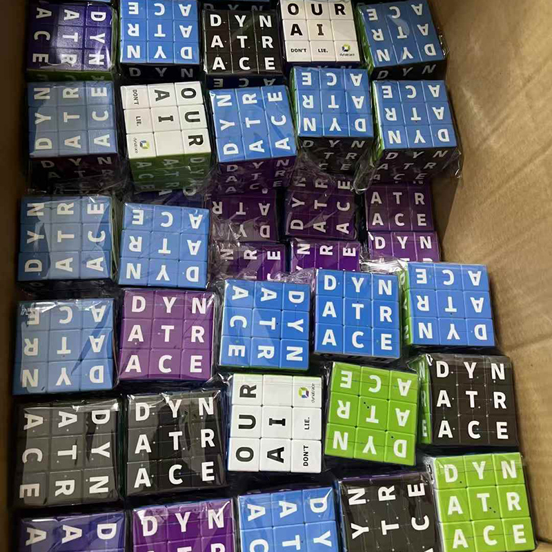 	Logo Rubik’s Cube
